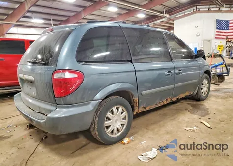 2006 Chrysler Town & Country z USA, uszkodzony, nr VIN 1A4GP45R16B746554